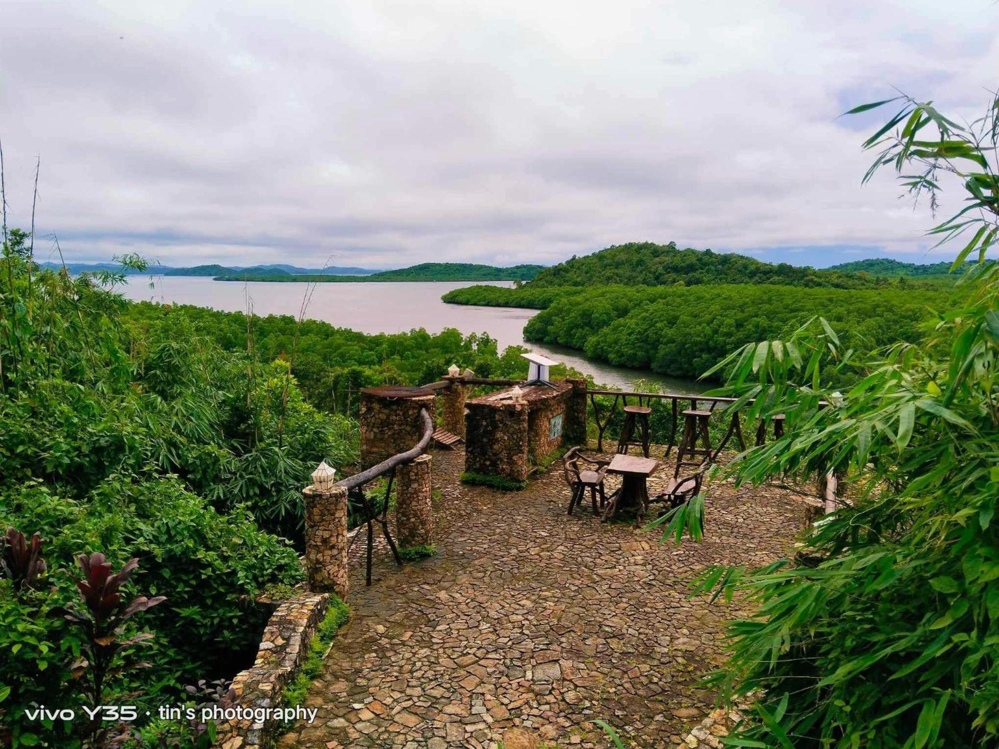 Sanctuaria Treehouses バスアンガ エクステリア 写真