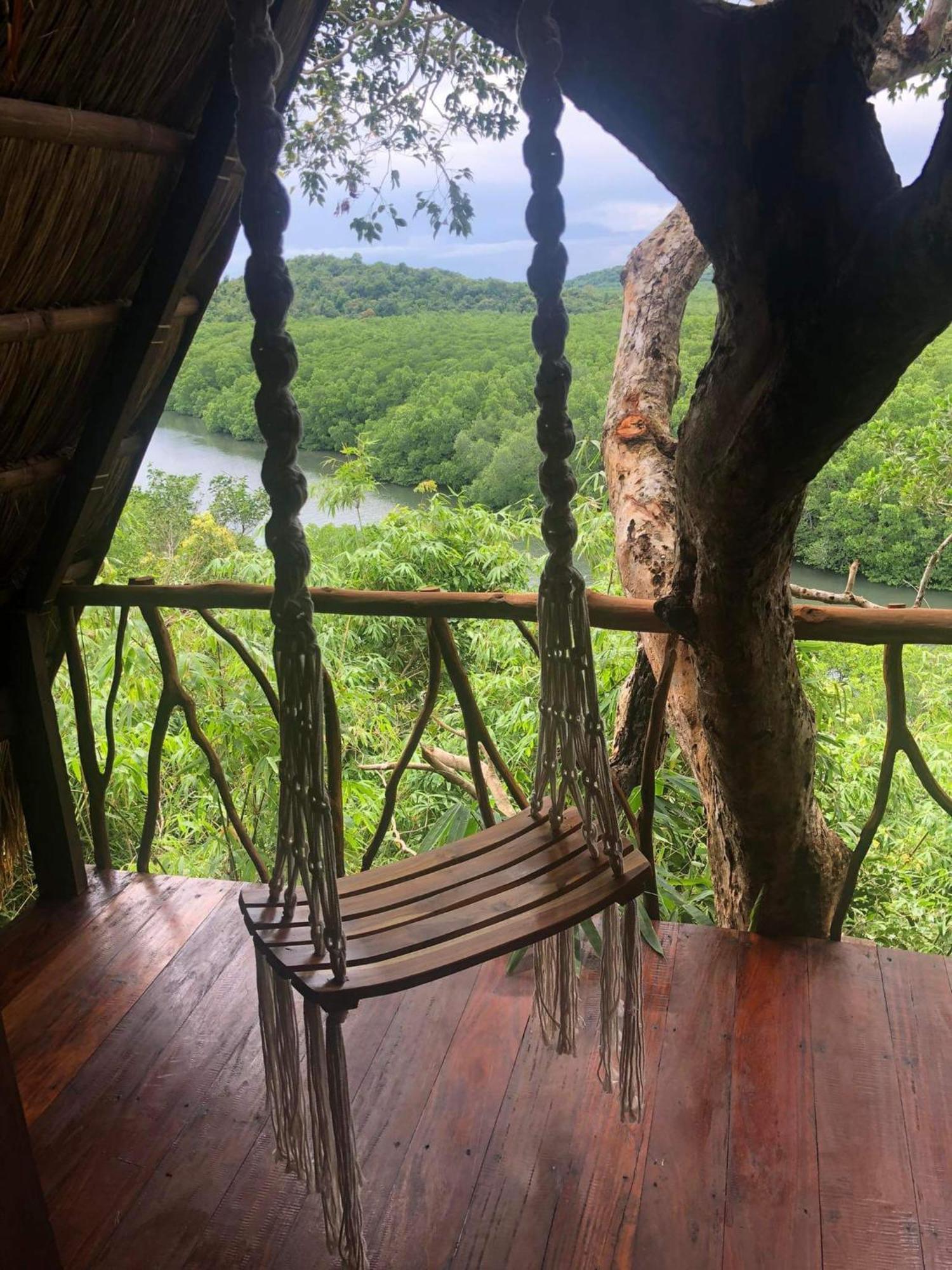 Sanctuaria Treehouses バスアンガ エクステリア 写真